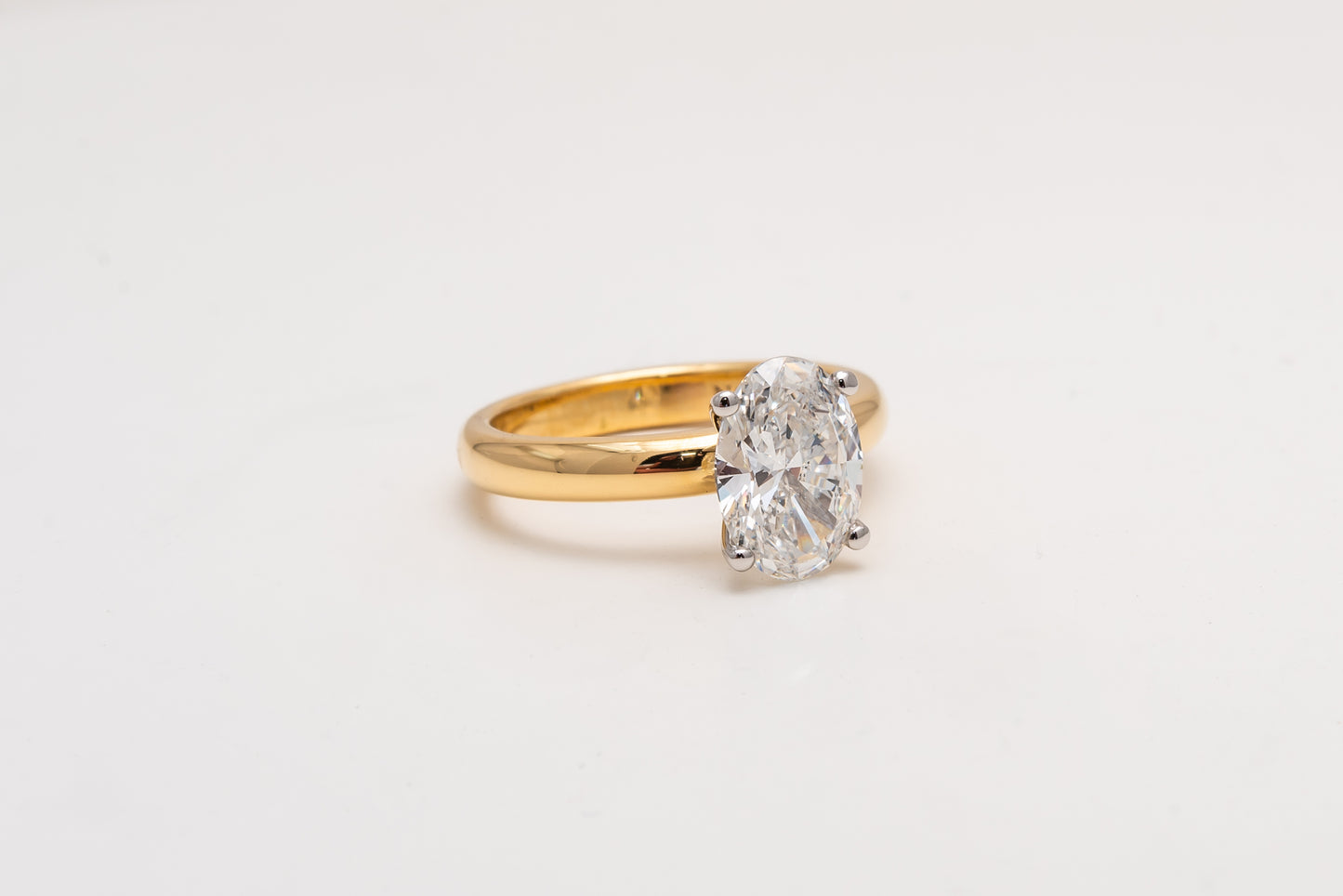 Lab Grown 2ct Oval Cut Engagement Ring