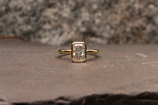 Lab Grown 2ct Radiant Cut Engagement Ring