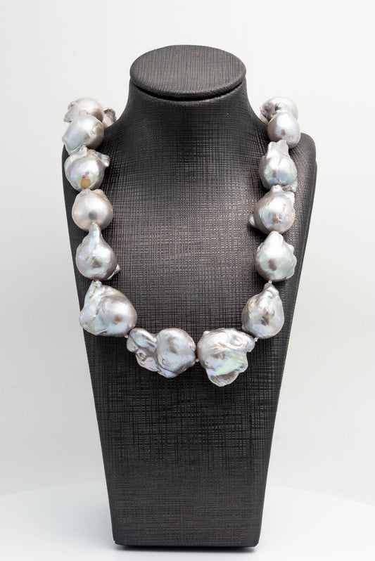 Large Grey Baroque Pearl Strand